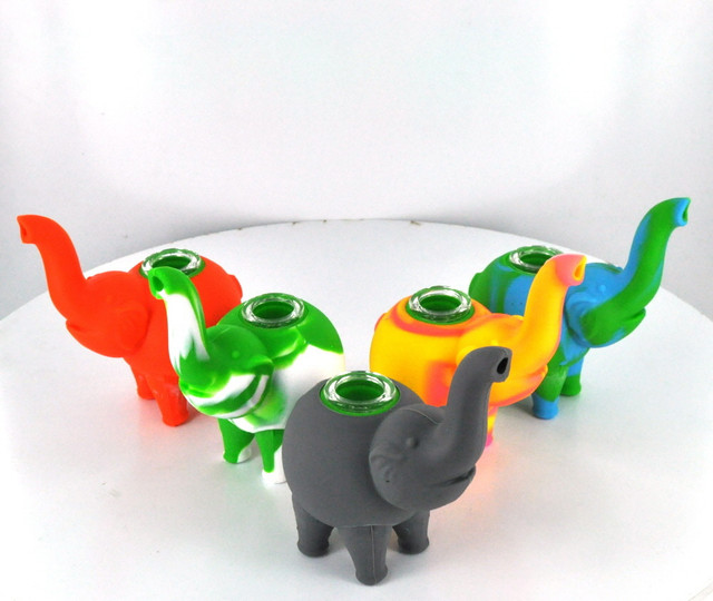 Silicon Elephant Pipe With Glass Bowl 4.75"